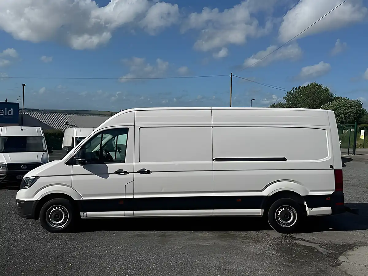 Used 2021 Volkswagen Crafter Startline White - Interior and Exterior details 4
