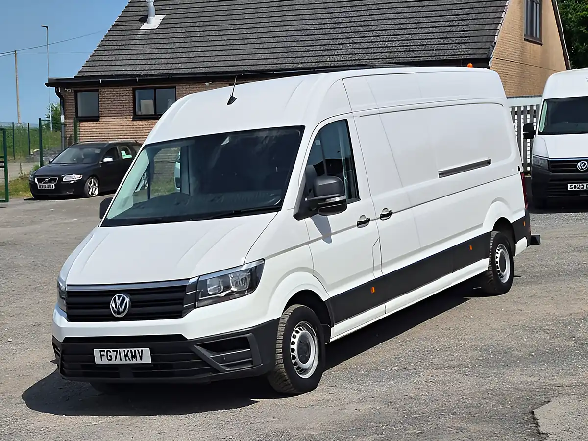 Used 2021 Volkswagen Crafter Startline White - Front View