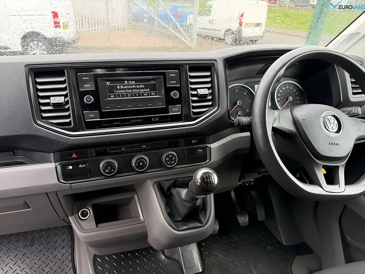 Used 2021 Volkswagen Crafter Startline White - Interior and Exterior details 7