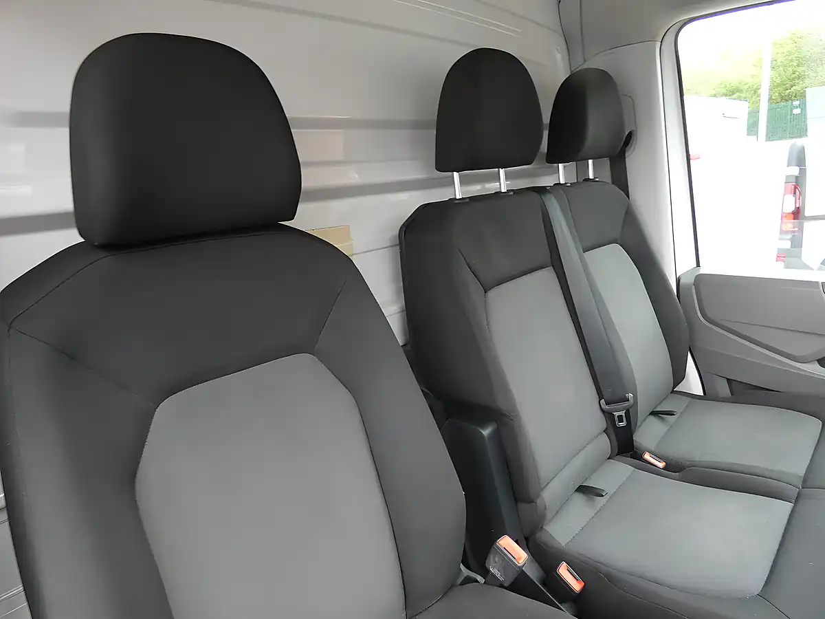 Used 2021 Volkswagen Crafter Startline White - Interior and Exterior details 14