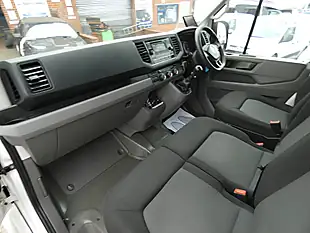Used 2021 Volkswagen Crafter Startline White - Interior and Exterior details 17
