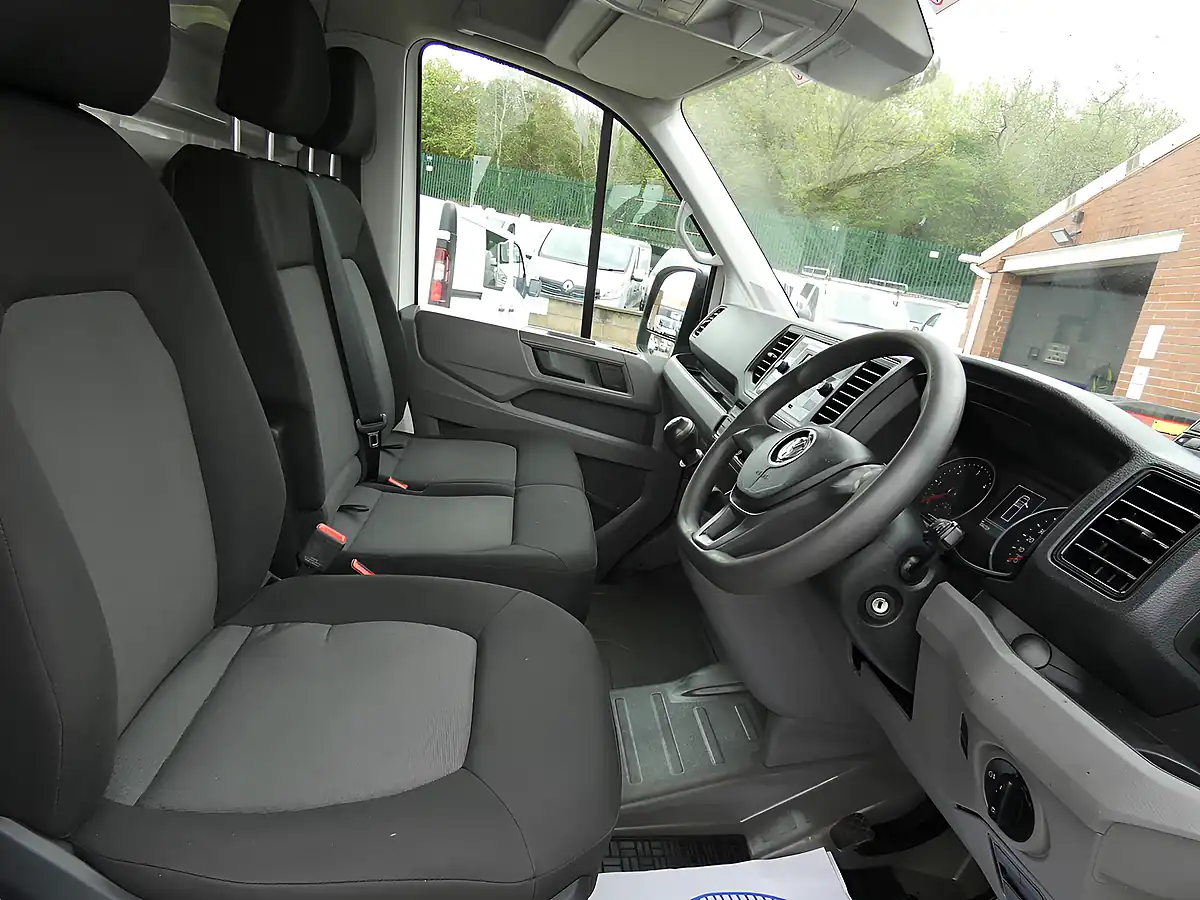 Used 2021 Volkswagen Crafter Startline White - Interior and Exterior details 2