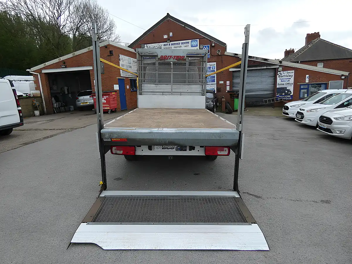 Used 2021 Volkswagen Crafter Startline White - Interior and Exterior details 3