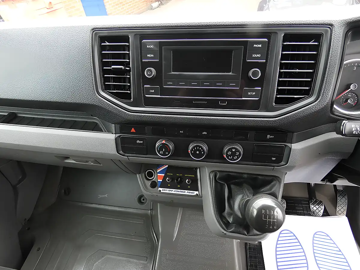 Used 2021 Volkswagen Crafter Startline White - Interior and Exterior details 8