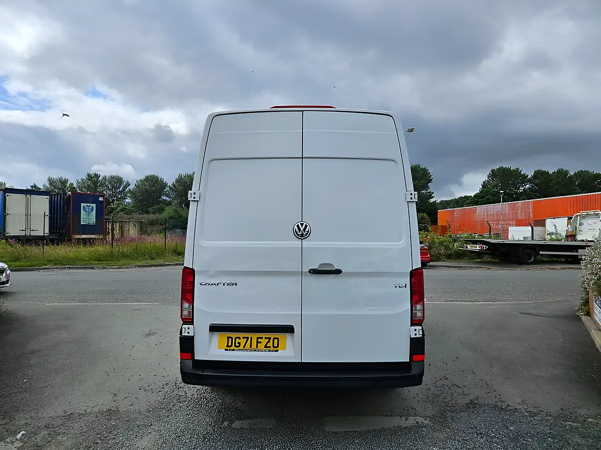 Used 2021 Volkswagen Crafter Startline White - Interior and Exterior details 7