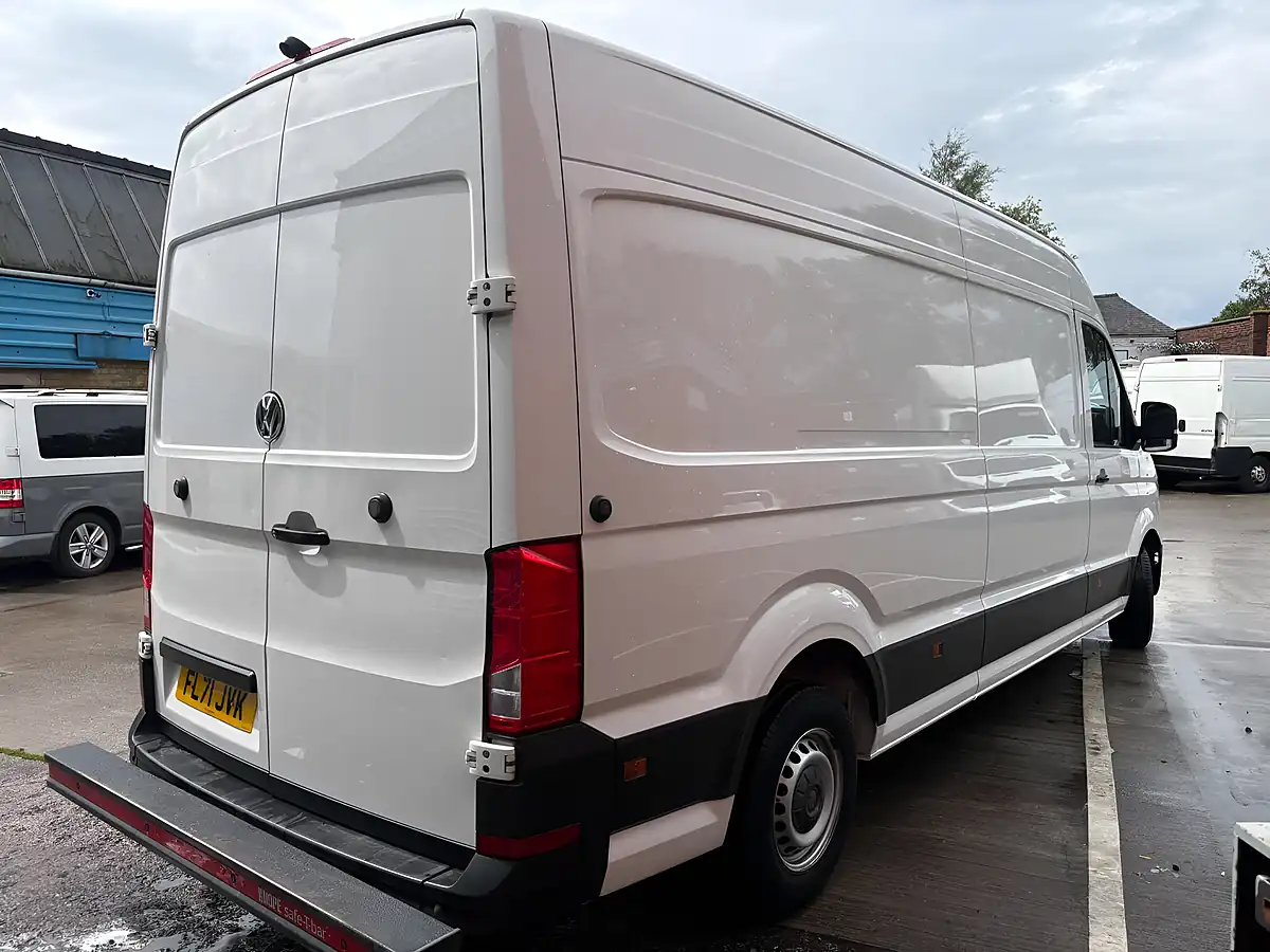 Used 2021 Volkswagen Crafter Startline White - Interior and Exterior details 10