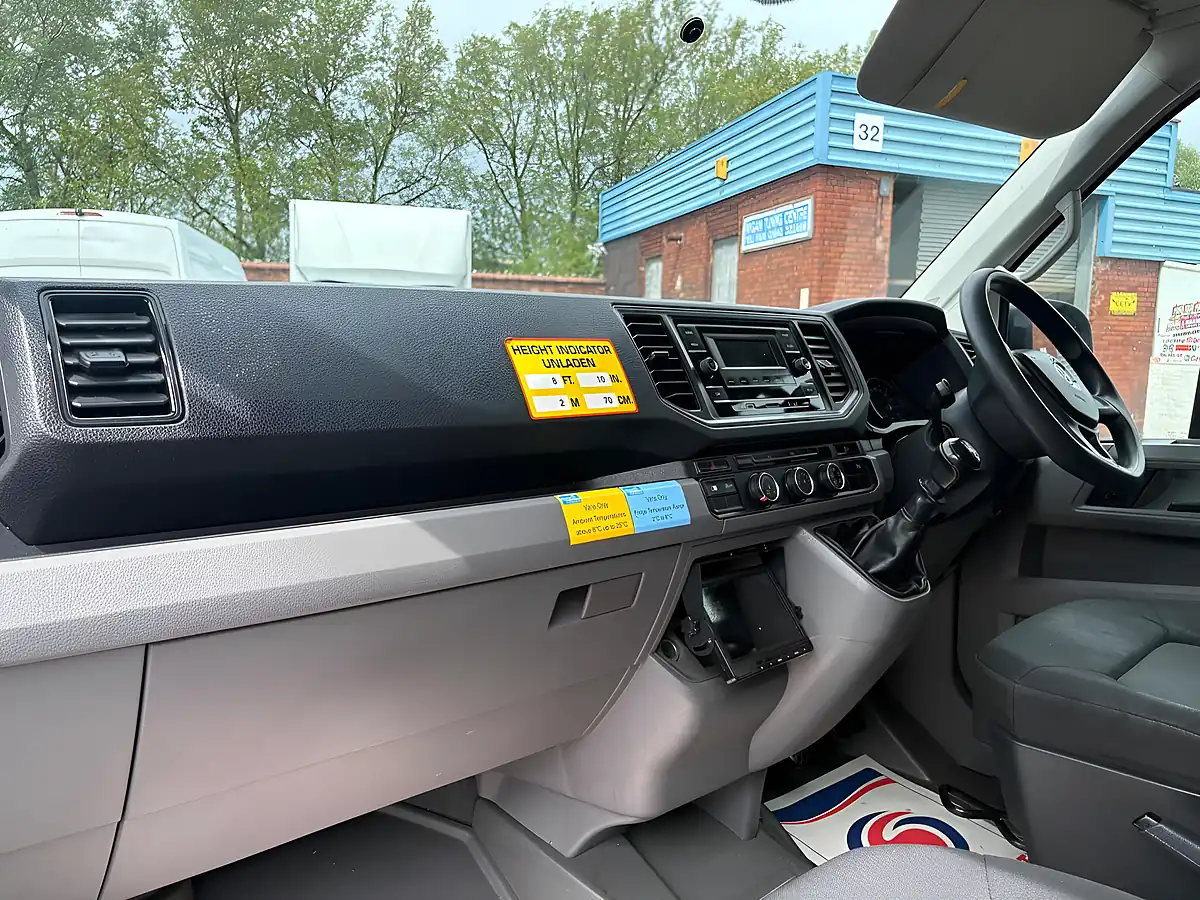 Used 2021 Volkswagen Crafter Startline White - Interior and Exterior details 14