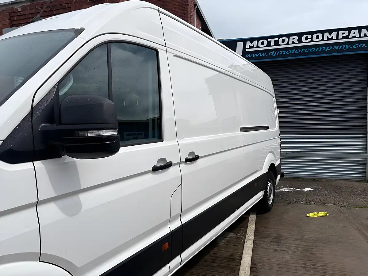 Used 2021 Volkswagen Crafter Startline White - Interior and Exterior details 8