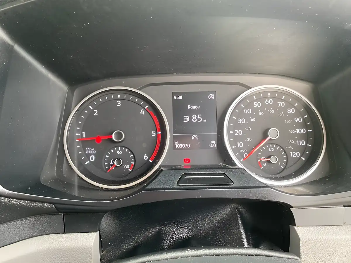 Used 2021 Volkswagen Crafter Startline White - Interior and Exterior details 18