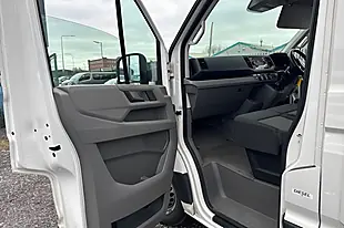 Used 2021 Volkswagen Crafter Startline White - Interior and Exterior details 13