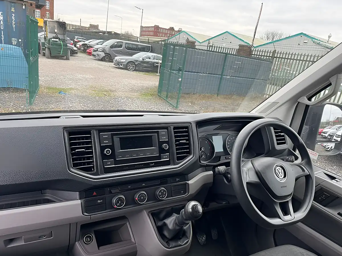 Used 2021 Volkswagen Crafter Startline White - Interior and Exterior details 20