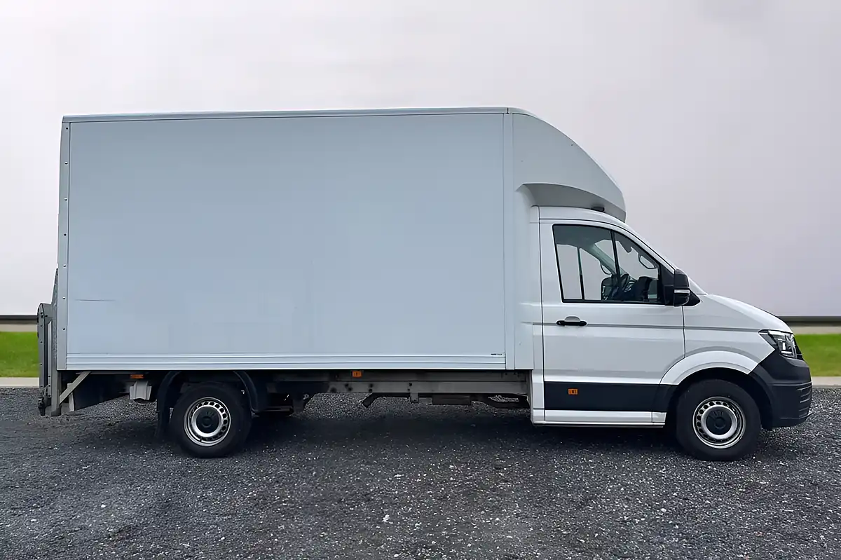 Used 2021 Volkswagen Crafter Startline White - Interior and Exterior details 8