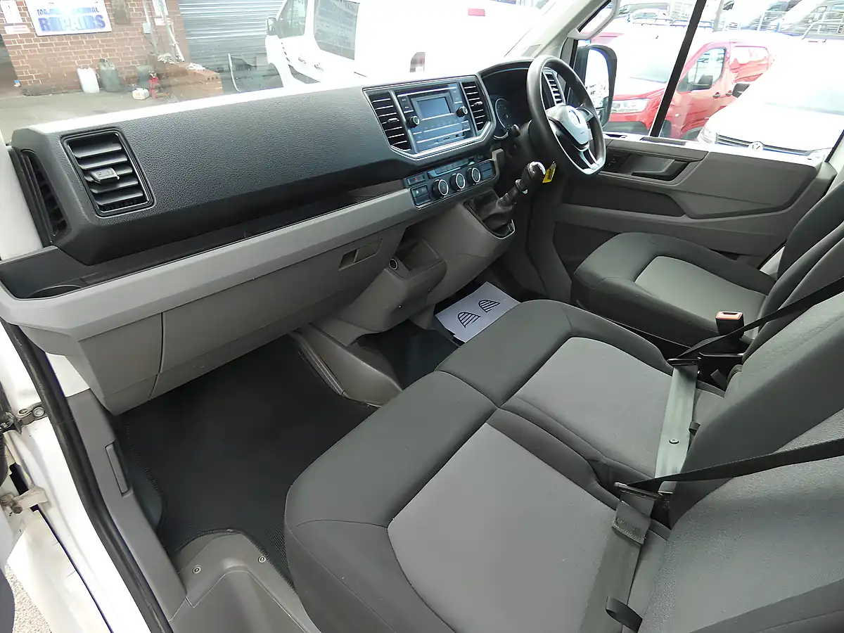 Used 2021 Volkswagen Crafter Startline White - Interior and Exterior details 17