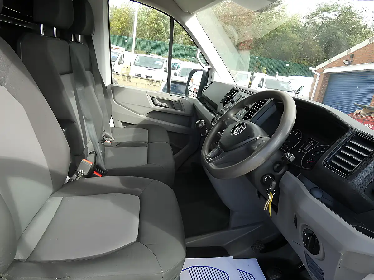Used 2021 Volkswagen Crafter Startline White - Interior and Exterior details 2