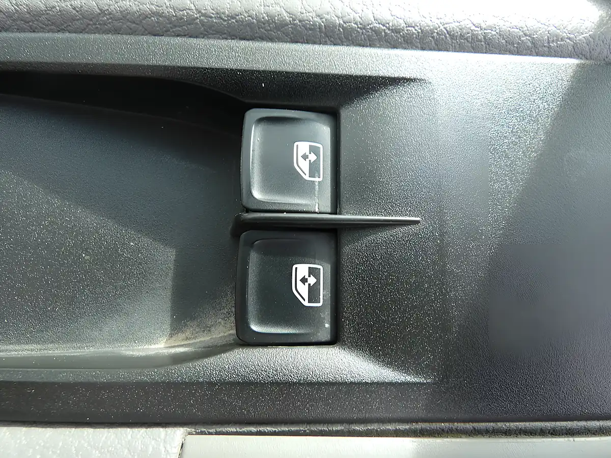 Used 2021 Volkswagen Crafter Startline White - Interior and Exterior details 20