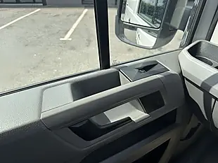 Used 2021 Volkswagen Crafter Trendline L2H2 White - Interior and Exterior details 18