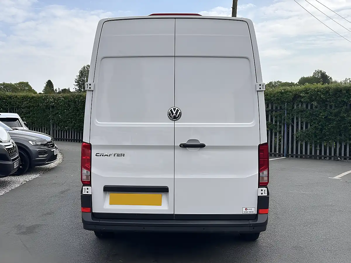 Used 2021 Volkswagen Crafter Trendline White - Interior and Exterior details 13