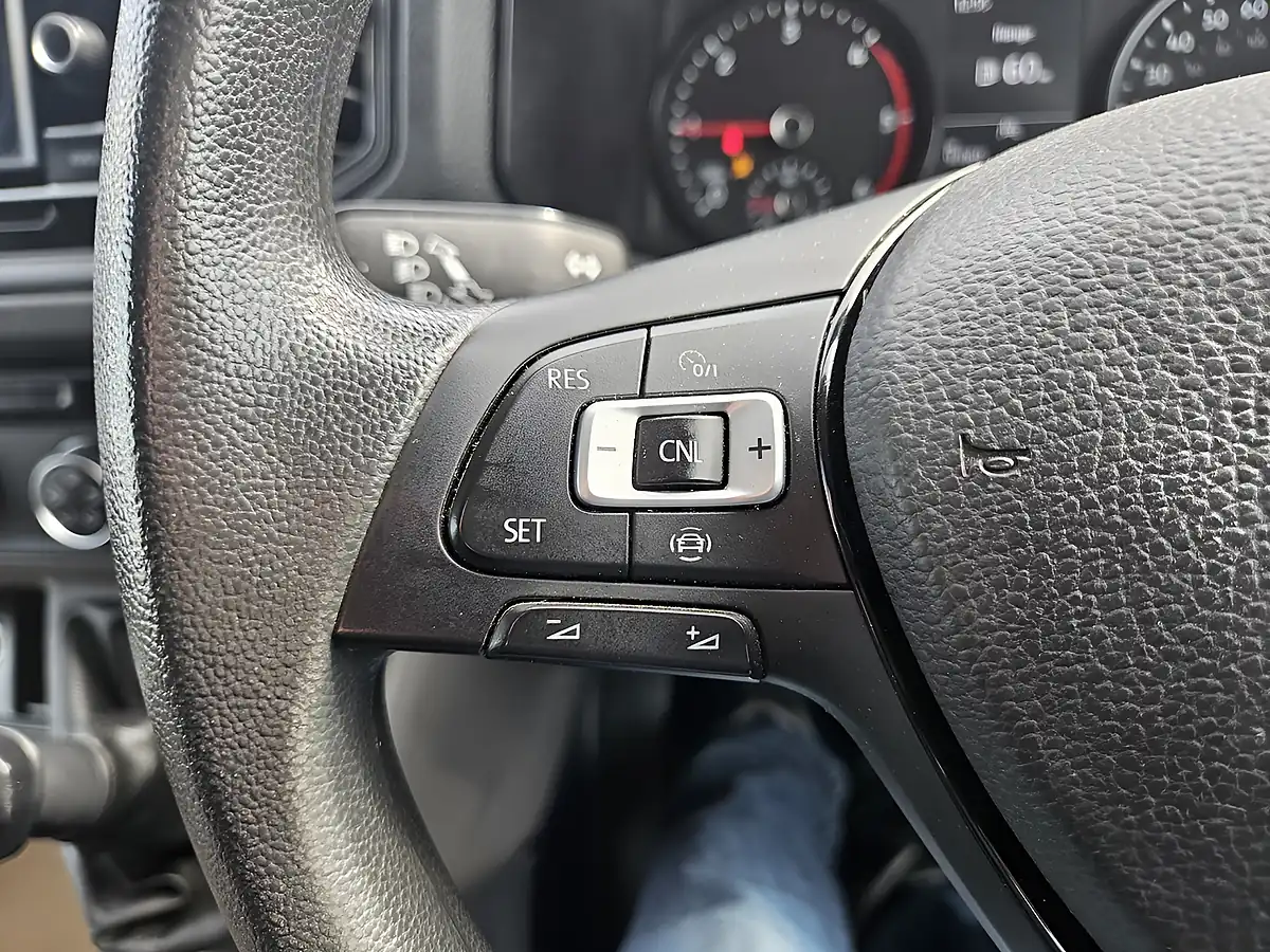 Used 2021 Volkswagen Crafter Trendline White - Interior and Exterior details 17