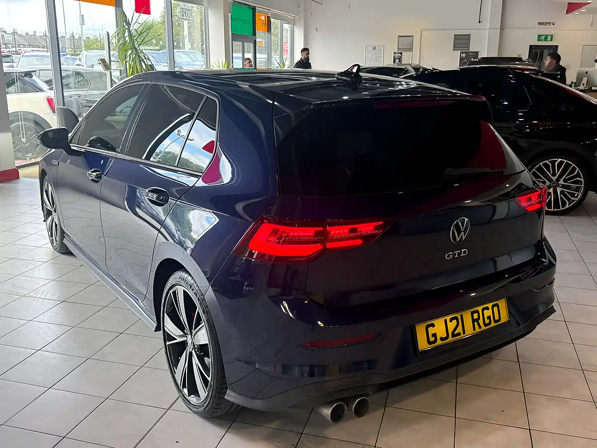Used 2021 Volkswagen Golf Gtd Blue - Interior and Exterior details 7