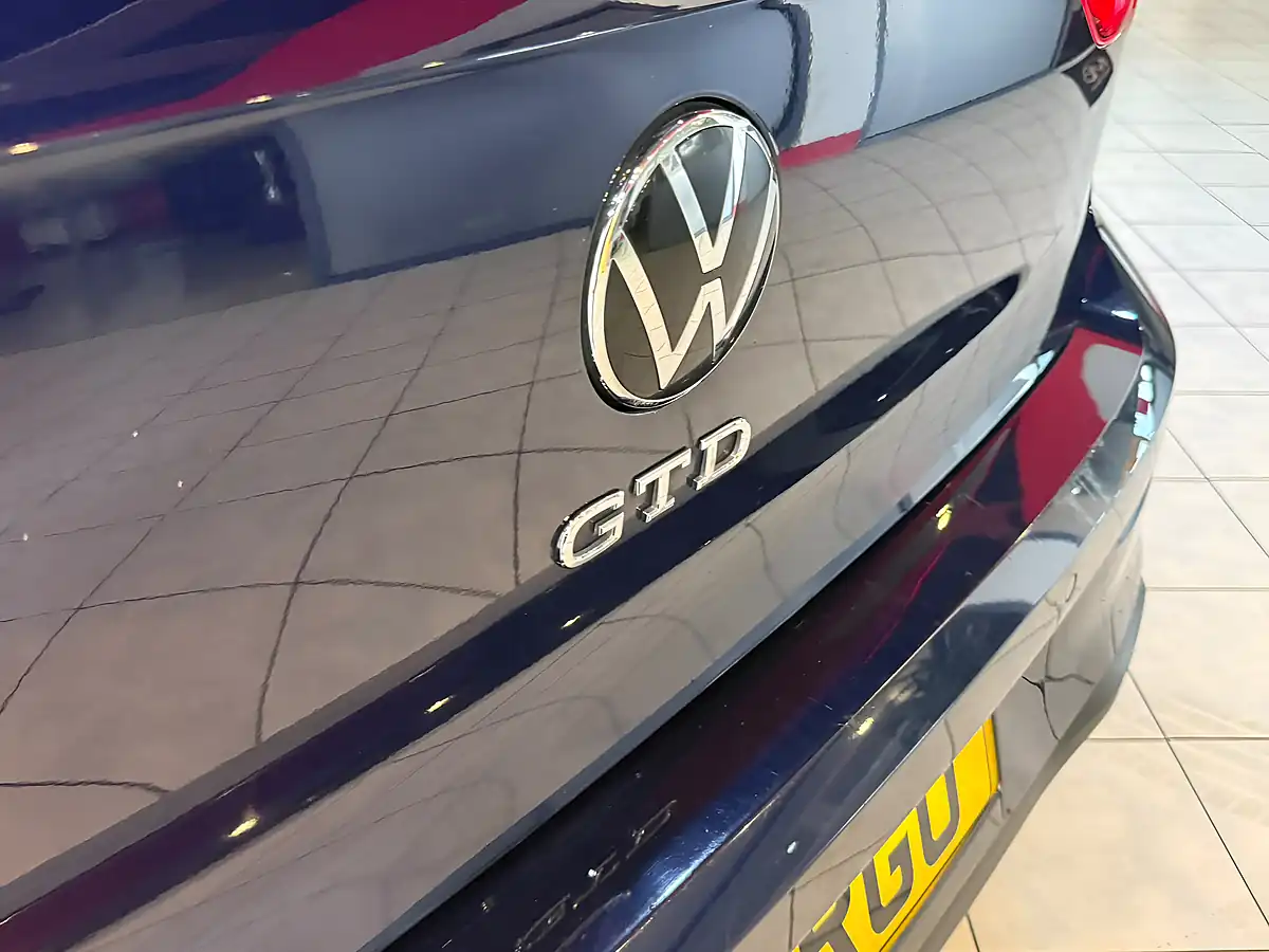 Used 2021 Volkswagen Golf Gtd Blue - Interior and Exterior details 9