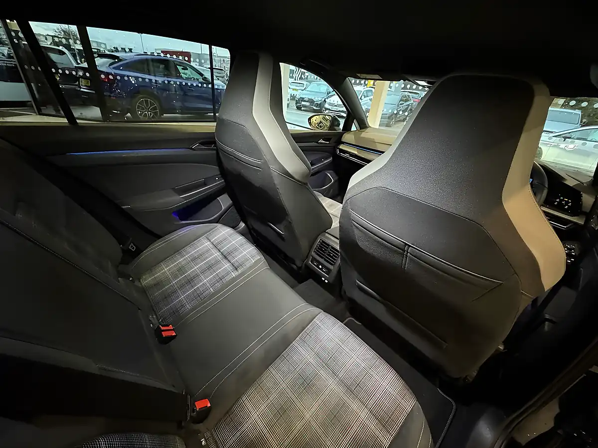 Used 2021 Volkswagen Golf Gtd Blue - Interior and Exterior details 7