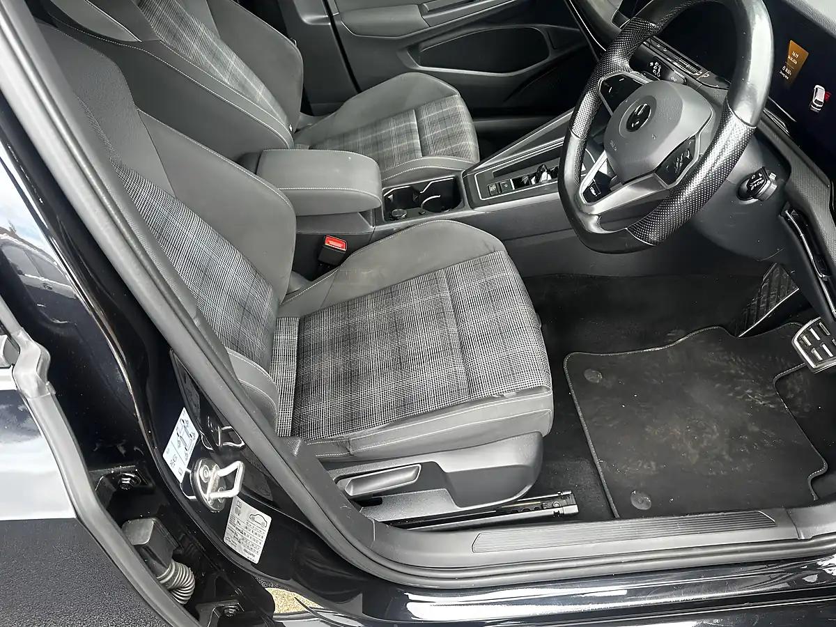 Used 2021 Volkswagen Golf Gtd Deep Black - Interior and Exterior details 4
