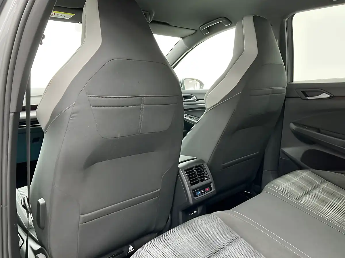 Used 2021 Volkswagen Golf Gtd Moonstone Grey - Interior and Exterior details 13