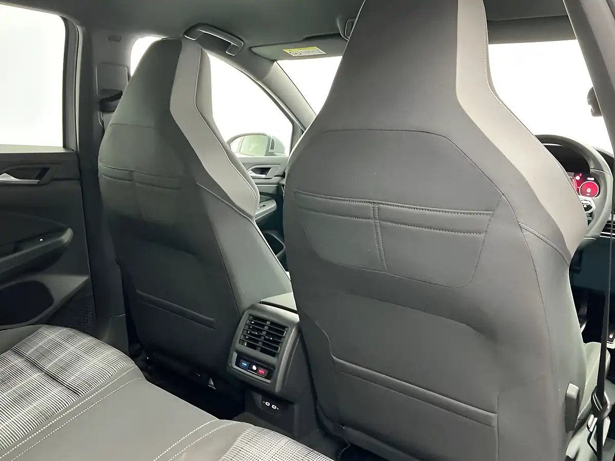 Used 2021 Volkswagen Golf Gtd Moonstone Grey - Interior and Exterior details 15
