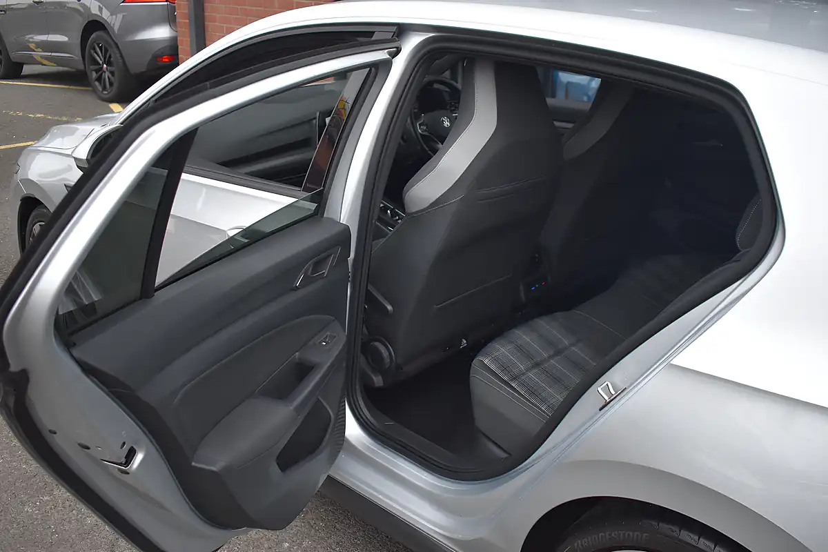 Used 2021 Volkswagen Golf Gtd Reflex Silver - Interior and Exterior details 14