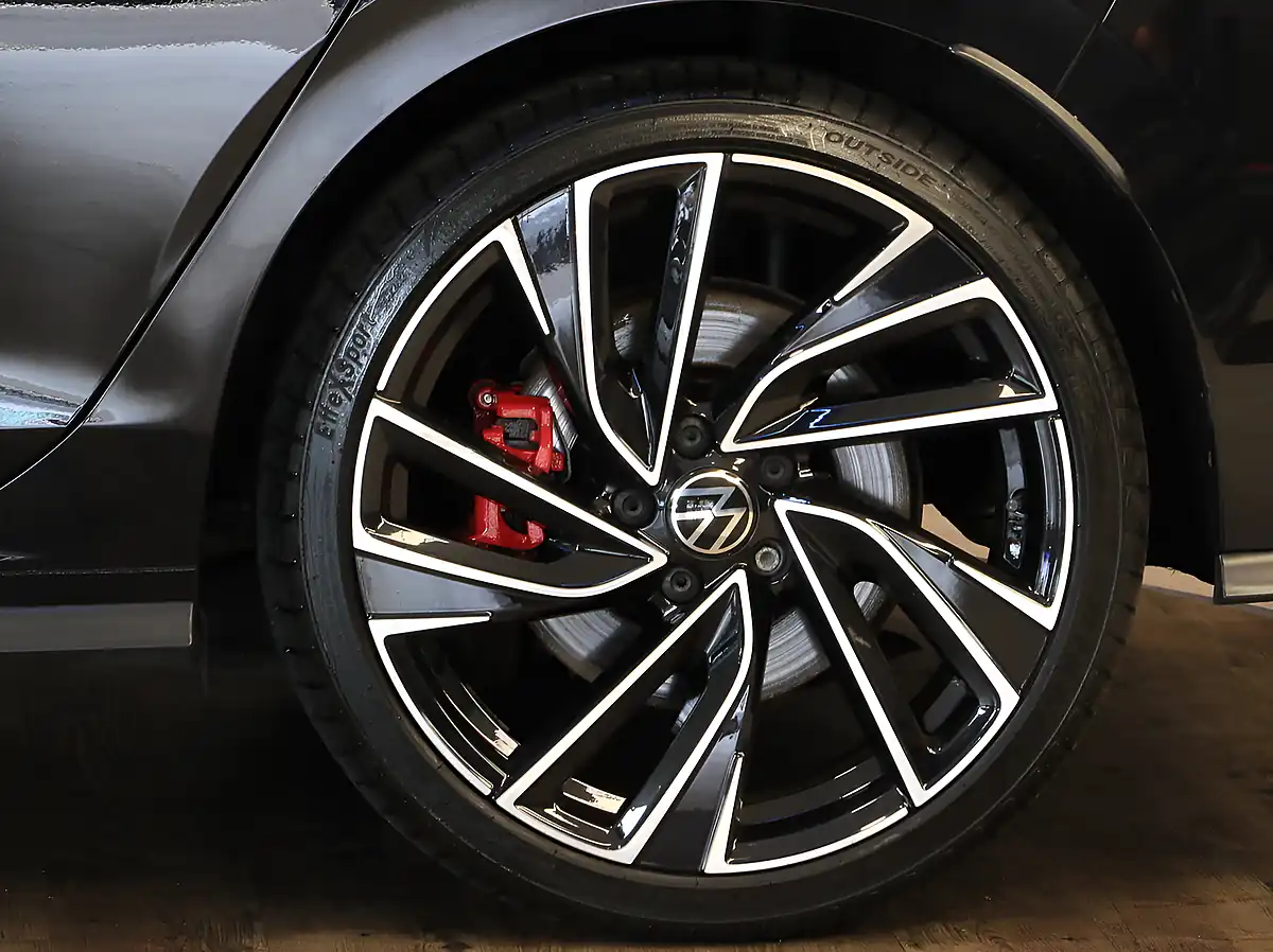 Used 2021 Volkswagen Golf GTI Black - Interior and Exterior details 19