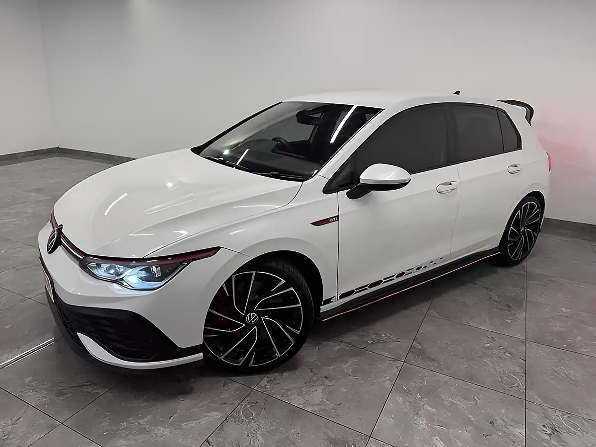 Used 2021 Volkswagen Golf GTI Clubsport White - Interior and Exterior details 4