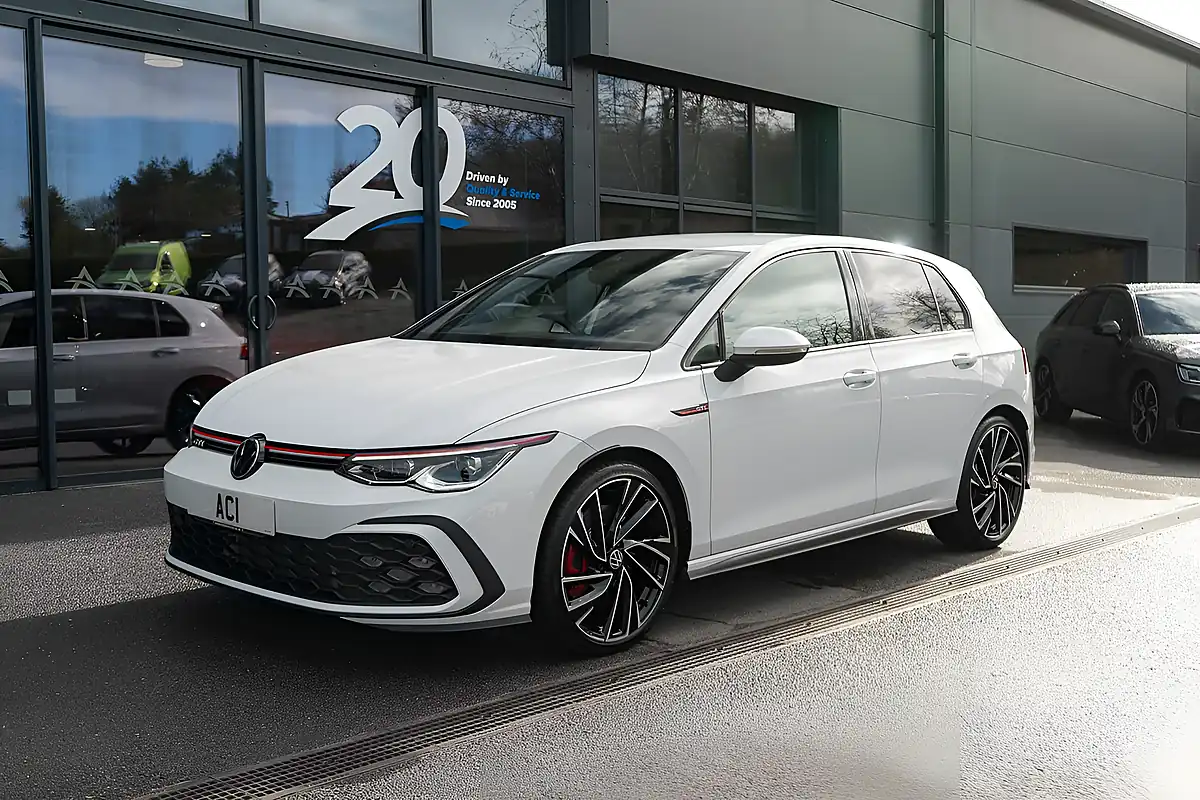 Used 2021 Volkswagen Golf GTI Pure White - Interior and Exterior details 10
