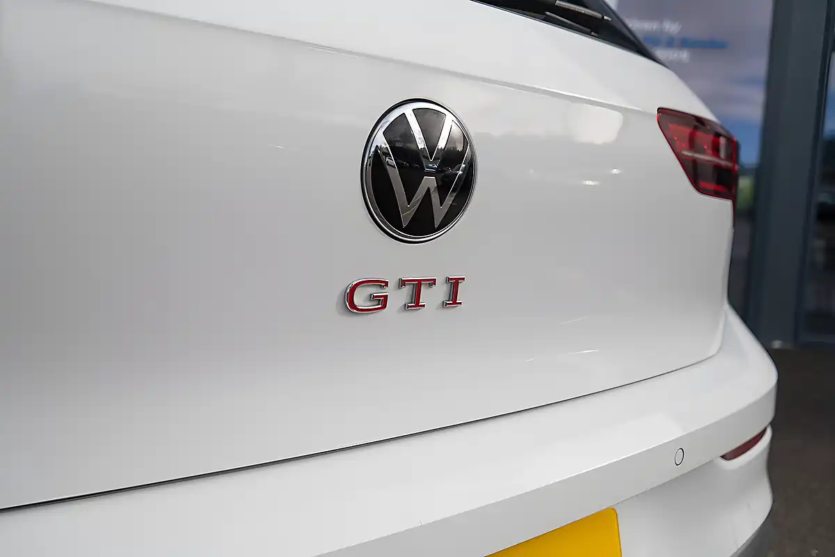 Used 2021 Volkswagen Golf GTI Pure White - Interior and Exterior details 11