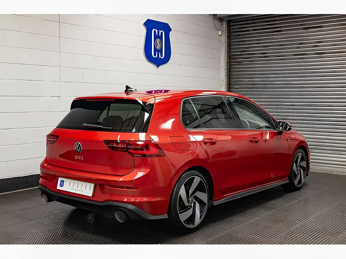 Used 2021 Volkswagen Golf GTI Red - Interior and Exterior details 3