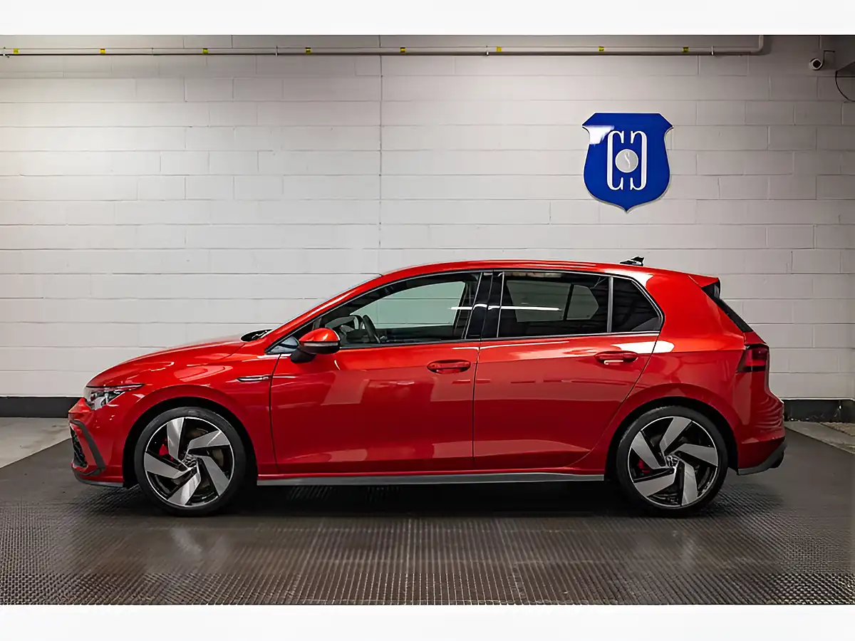 Used 2021 Volkswagen Golf GTI Red - Interior and Exterior details 4