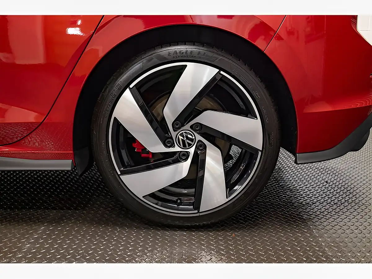 Used 2021 Volkswagen Golf GTI Red - Interior and Exterior details 8