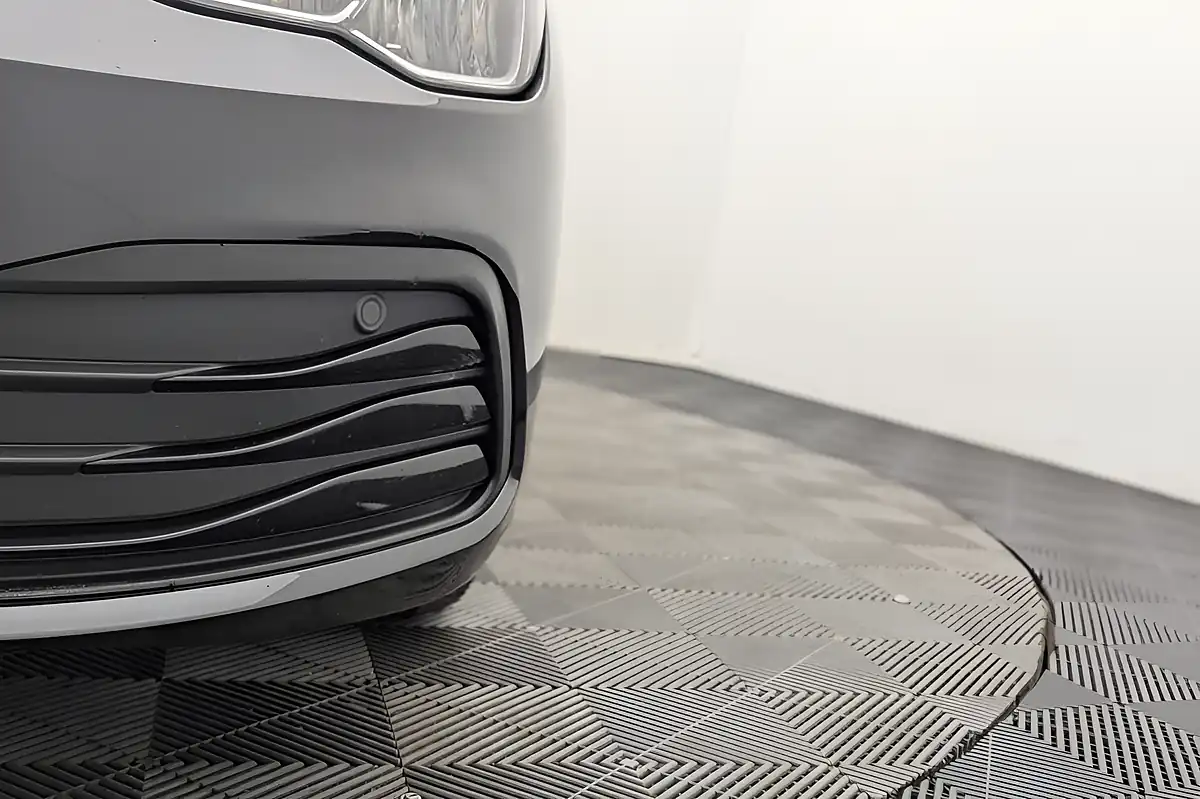 Used 2021 Volkswagen Golf Life Black - Interior and Exterior details 17