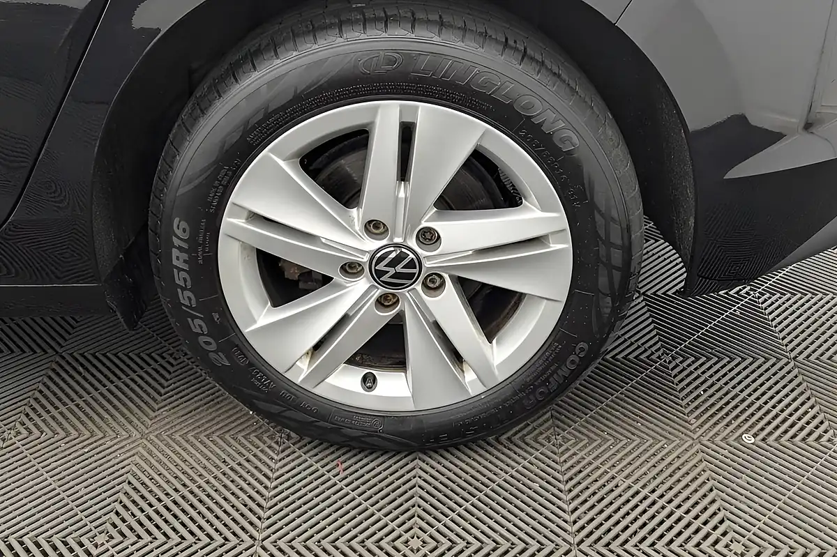 Used 2021 Volkswagen Golf Life Black - Interior and Exterior details 20