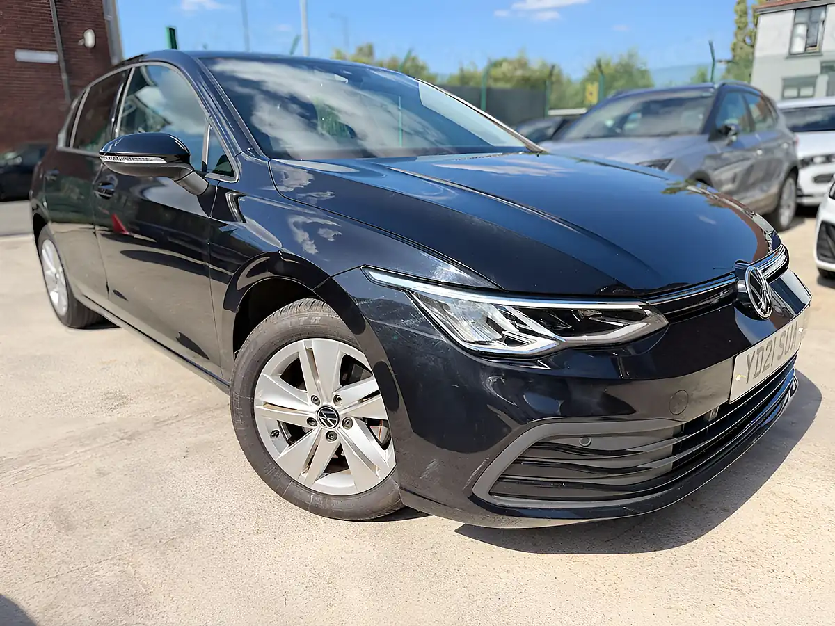 Used 2021 Volkswagen Golf Life Black - Front View