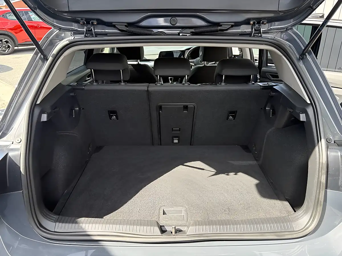 Used 2021 Volkswagen Golf Life Grey - Interior and Exterior details 12
