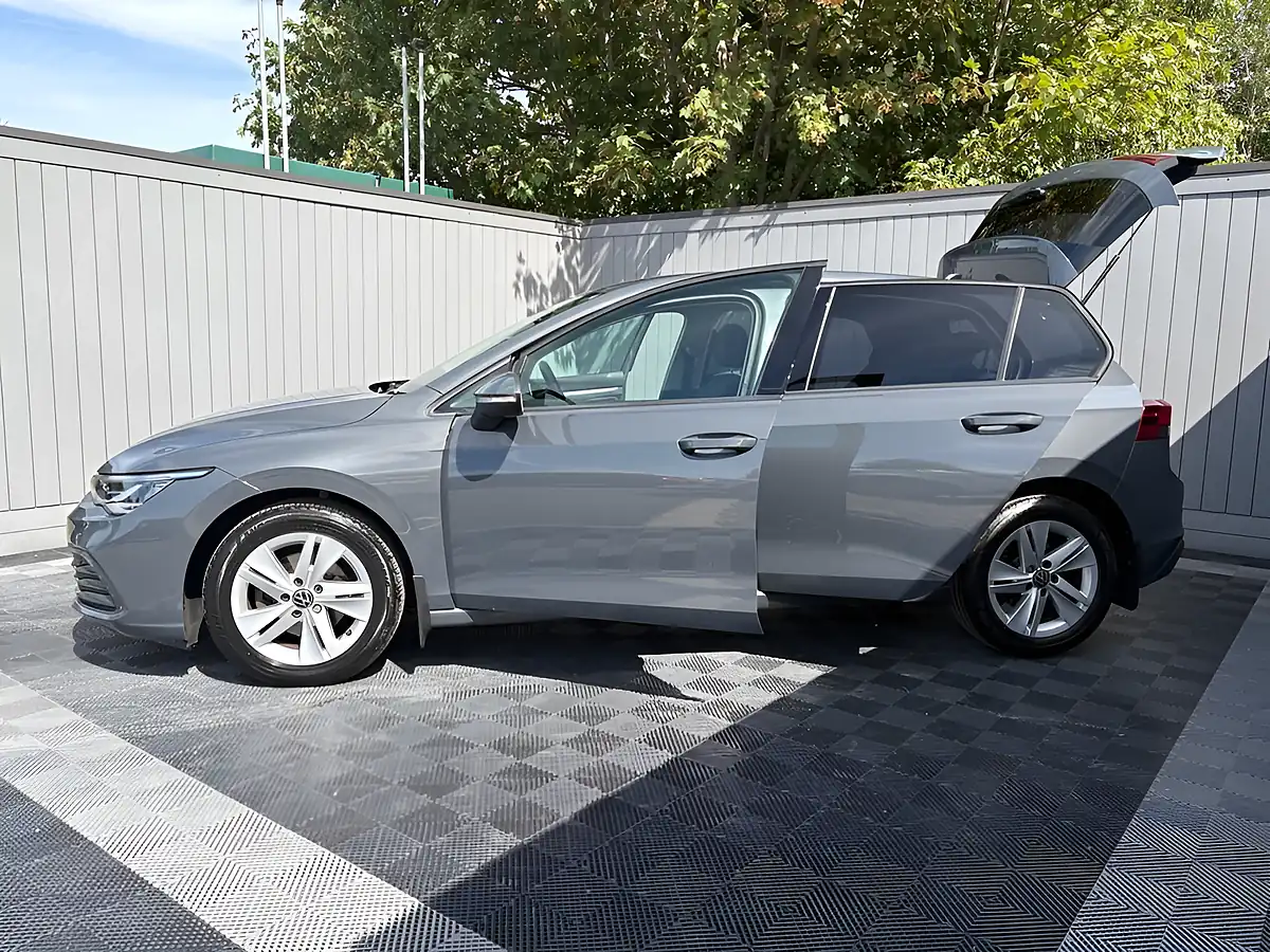 Used 2021 Volkswagen Golf Life Grey - Interior and Exterior details 9