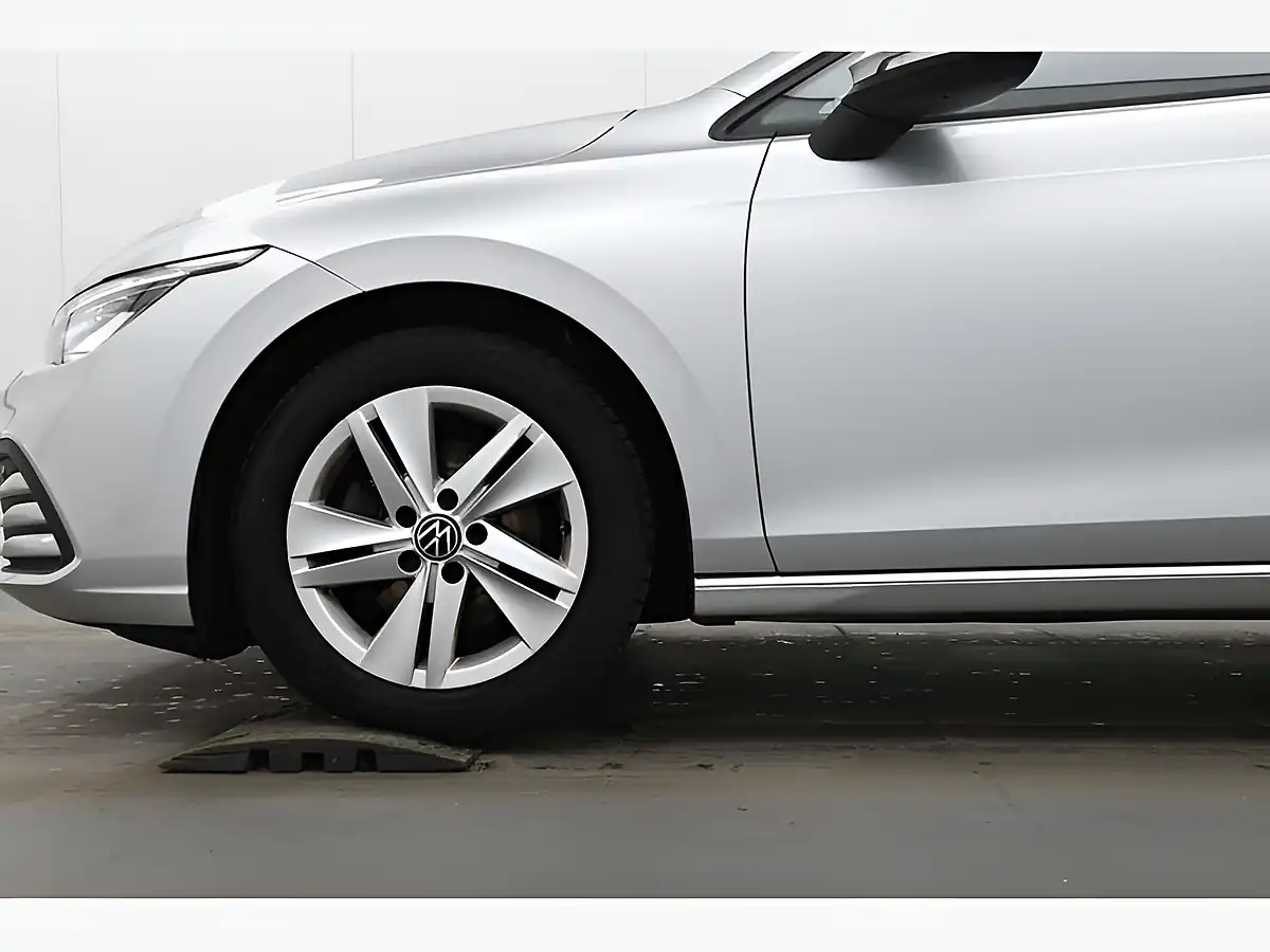 Used 2021 Volkswagen Golf Life Silver - Interior and Exterior details 7
