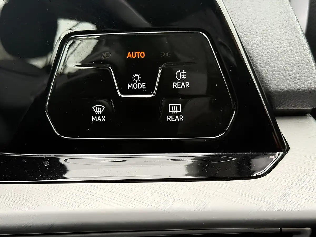 Used 2021 Volkswagen Golf Life Silver - Interior and Exterior details 14