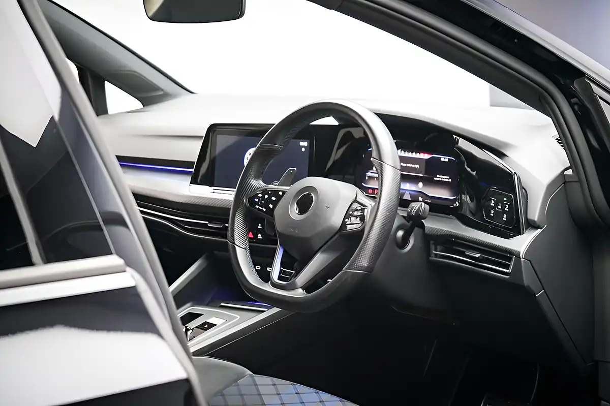 Used 2021 Volkswagen Golf R Black - Interior and Exterior details 15