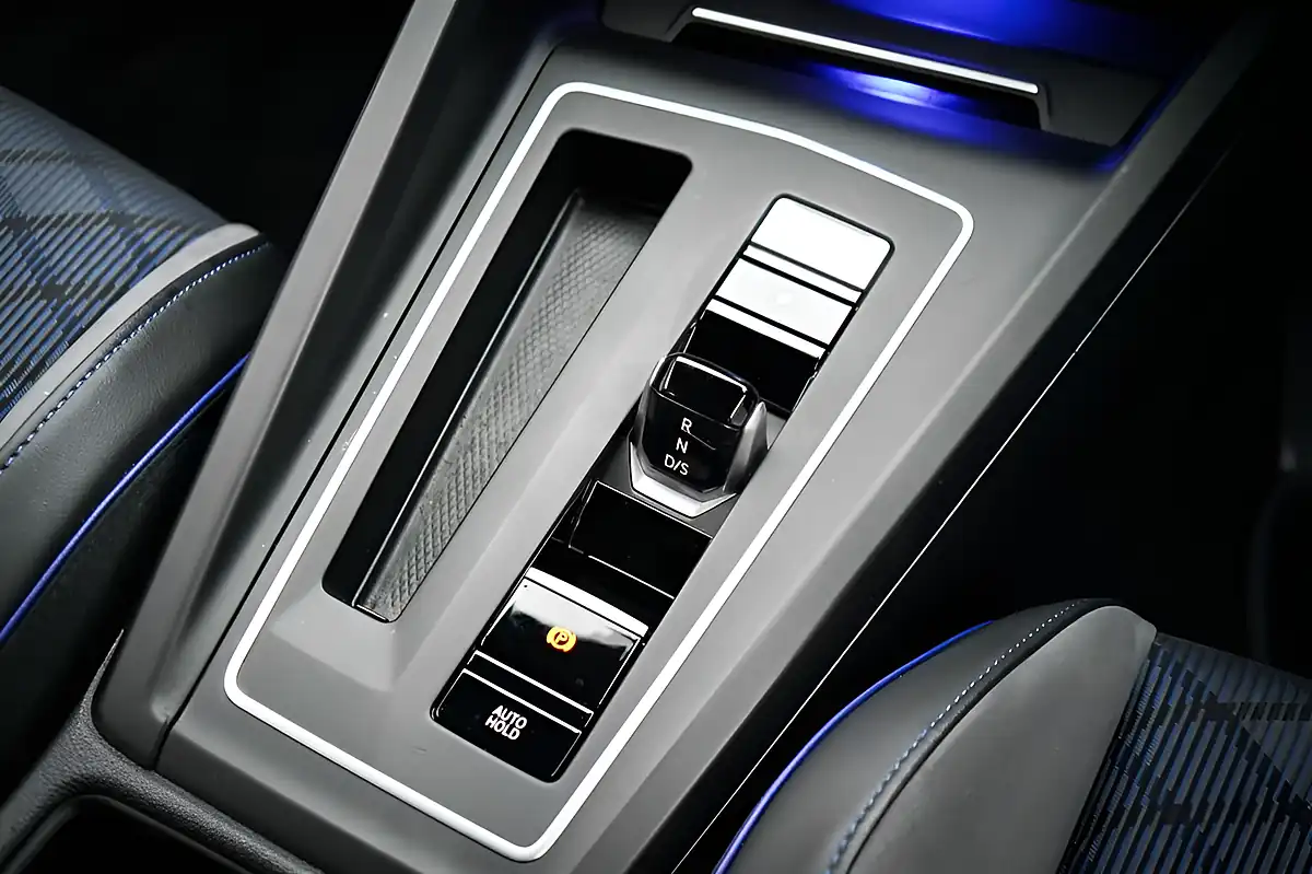 Used 2021 Volkswagen Golf R Black - Interior and Exterior details 18