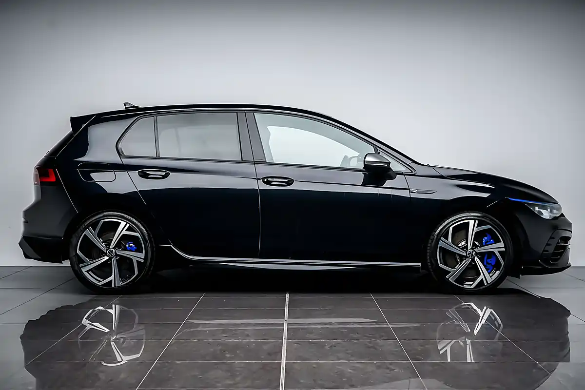 Used 2021 Volkswagen Golf R Black - Interior and Exterior details 10