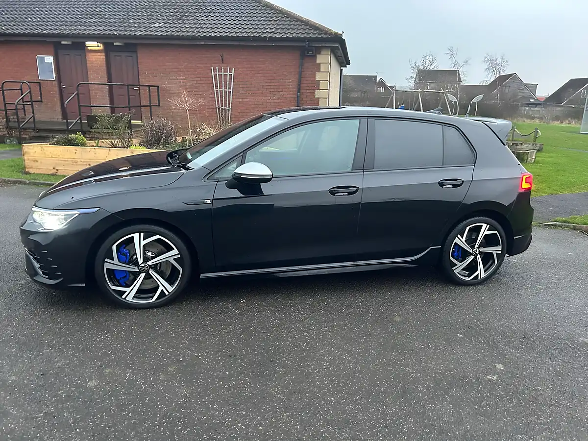 Used 2021 Volkswagen Golf R Black - Interior and Exterior details 4