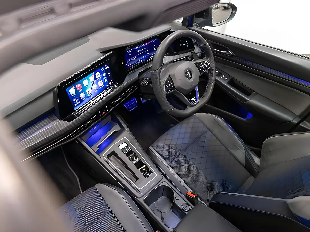 Used 2021 Volkswagen Golf R Blue - Interior and Exterior details 11