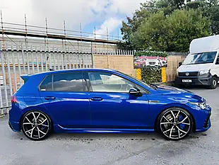 Used 2021 Volkswagen Golf R Blue - Interior and Exterior details 10