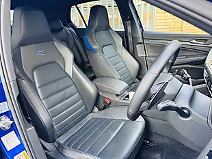 Used 2021 Volkswagen Golf R Blue - Interior and Exterior details 3